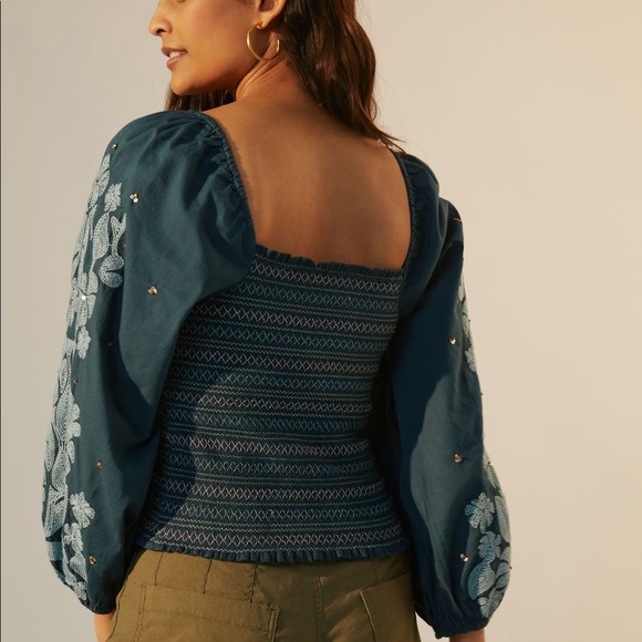 ✨ Anthropologie Smocked Embroidered Top Sz L - Picture 3 of 5